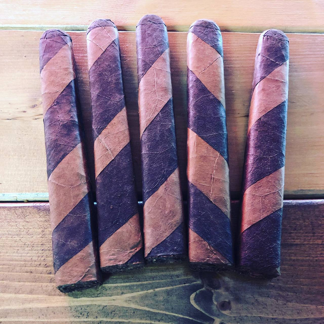 From the Hands of the Finest Cuban Rollers in Tampa comes 

The Tampa Blend All Long Filler Hand Rolled Cigars

All Nicaraguan Long filler

Hand Rolled in Ybor city Bundle of 25 Cigars

Beautiful Quality, Proprietary Blend, Amazing Flavors

Special Deal This Weekend Only

1 Bundle $75.00 Use Code TampaLove 2 Bundles $150.00 Use Code YborCity